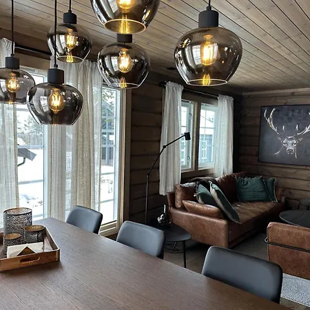 Tatil Evi Sentrumsnaer Roroshytte *