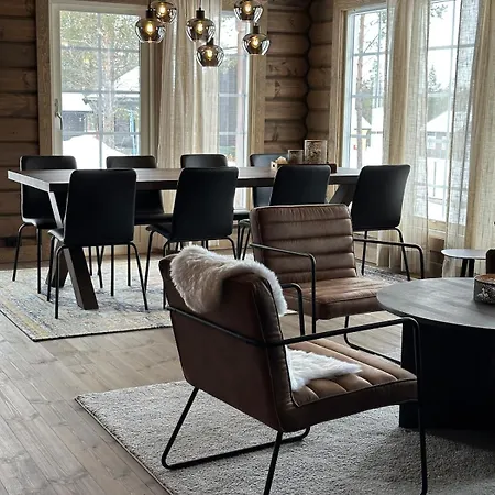Sentrumsnaer Roroshytte Holiday home
