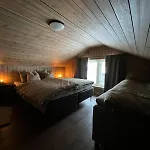Sentrumsnaer Roroshytte * Røros